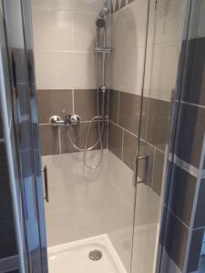 For rent Apartment PEYRUIS  04