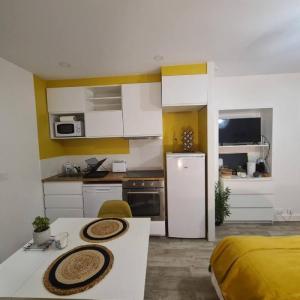 For rent Apartment VILLABE  91