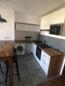 Location Appartement MARSEILLE-8EME-ARRONDISSEMENT 