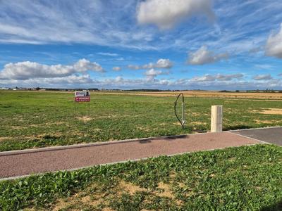 For sale Land YEVRES  28