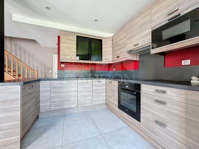 Location Appartement 4 pièces LYON-8EME-ARRONDISSEMENT 69008