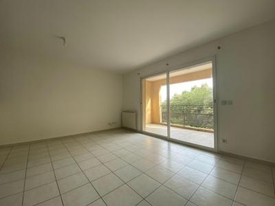 Location Appartement 3 pièces ROQUEMAURE 30150