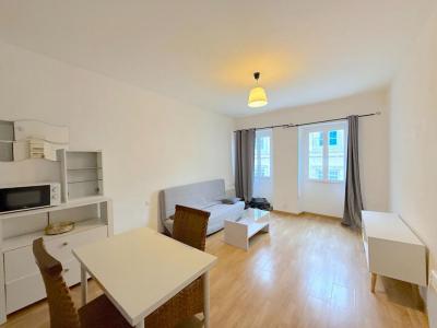 For rent Apartment PAUILLAC  33