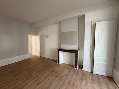 Location Appartement 4 pièces LYON-7EME-ARRONDISSEMENT 69007