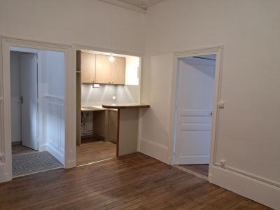 For rent Apartment SENS CENTRE VILLE 89