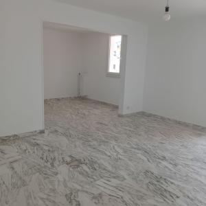 Vente Appartement 5 pièces GARDE 83130